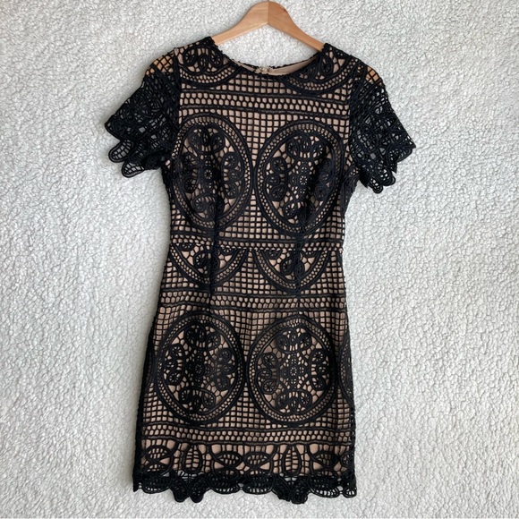 J.O.A. Los Angeles Women's black crochet lace overlay short sleeve dress, Sz S - Picture 4 of 17